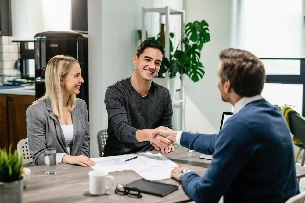 Insurance Agent of FSKIndia